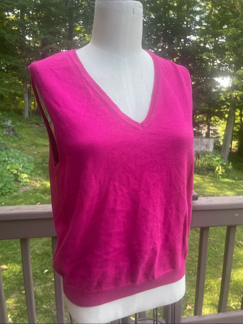 Sleeveless V-Neck Knit Sweater Vest - Hot Pink